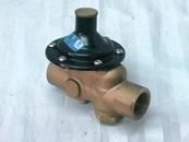 輸送系統用減壓閥